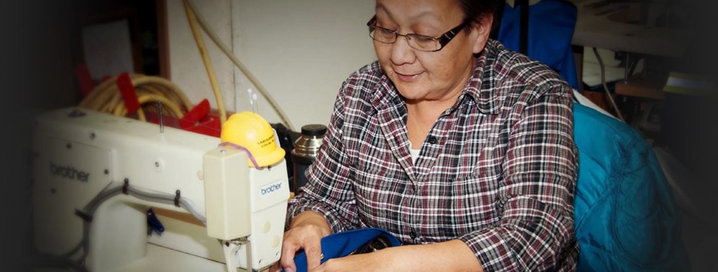 lady-sewing